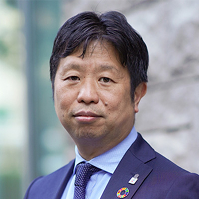 足立 紀生